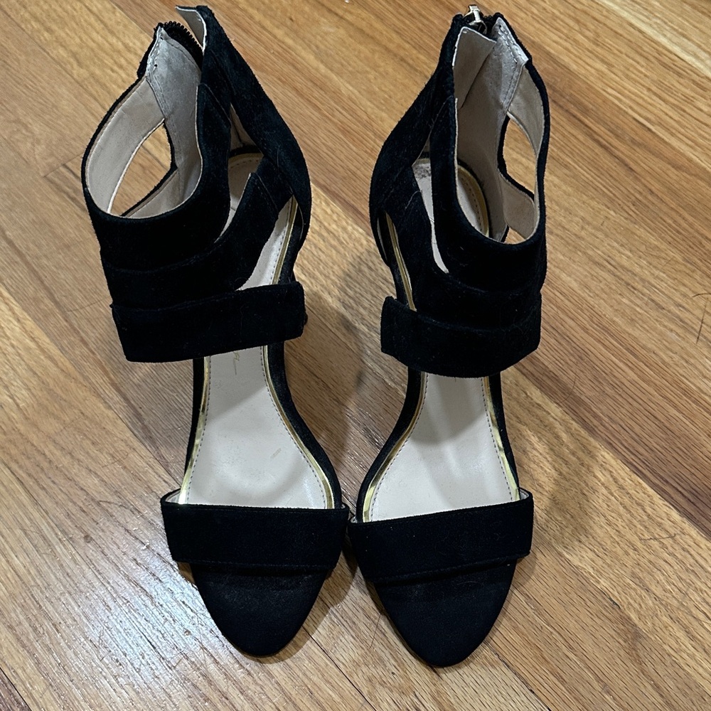 Jessica Simpson Elegant Black Heels